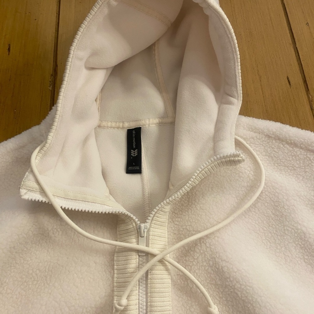 All in Motion Women’s White Fleece New Hooded Jacket size - Picture 9 of 13